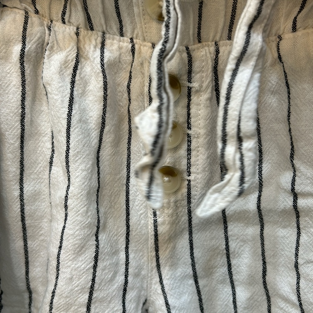 NWOT Tie Waist Striped Shorts - Picture 2 of 5